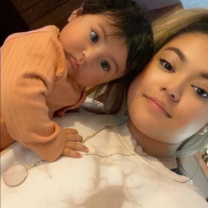 Meet your Posher, Manuela